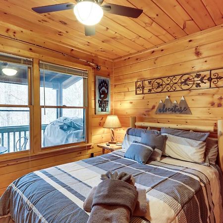 Blue Ridge Cozy Cabin In The Woods With Hot Tub! Exterior photo