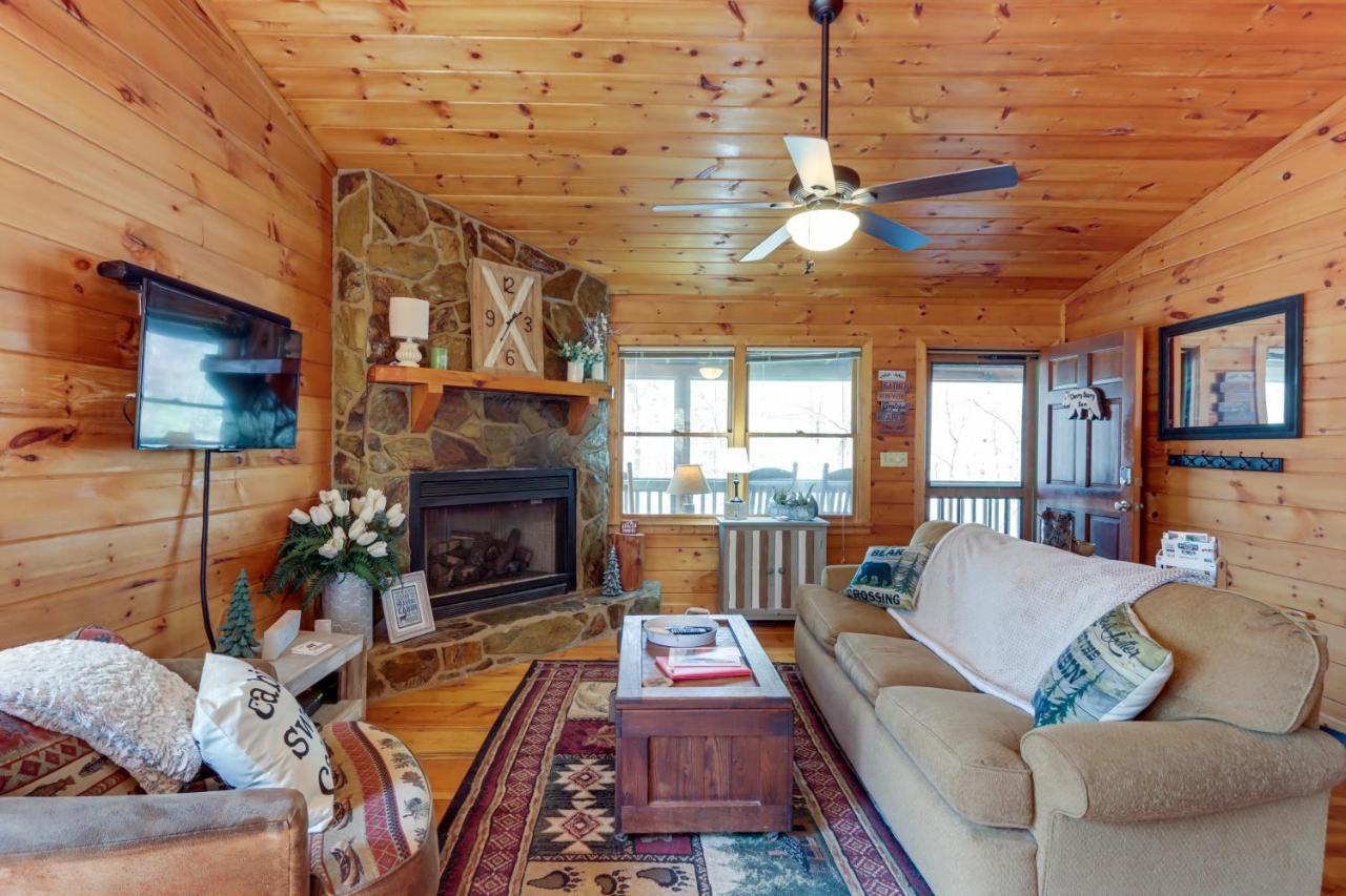 Blue Ridge Cozy Cabin In The Woods With Hot Tub! Exterior photo