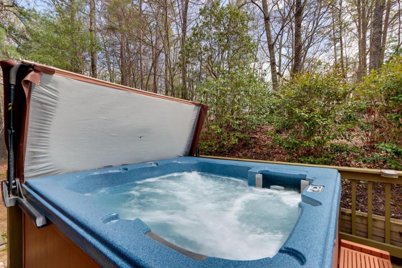 Blue Ridge Cozy Cabin In The Woods With Hot Tub! Exterior photo